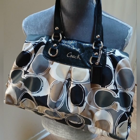 Coach Bag - Picture 1 of 6